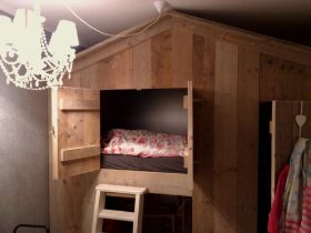 bedstee steigerhout 1.jpg